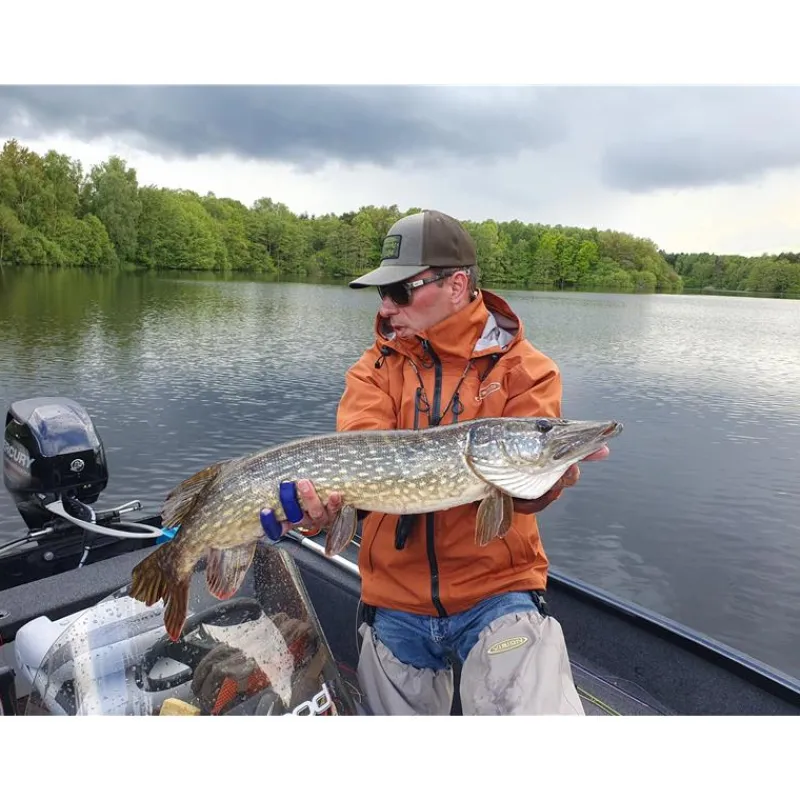 Pecheur.com Guide Mouche Carnassiers Auvergne Mickael Miclet * Guide De Pêche Mer|Guide De Pêche