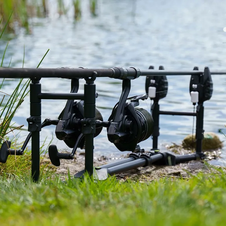Rod Pod Avid Carp Revolve Super Low Pod
